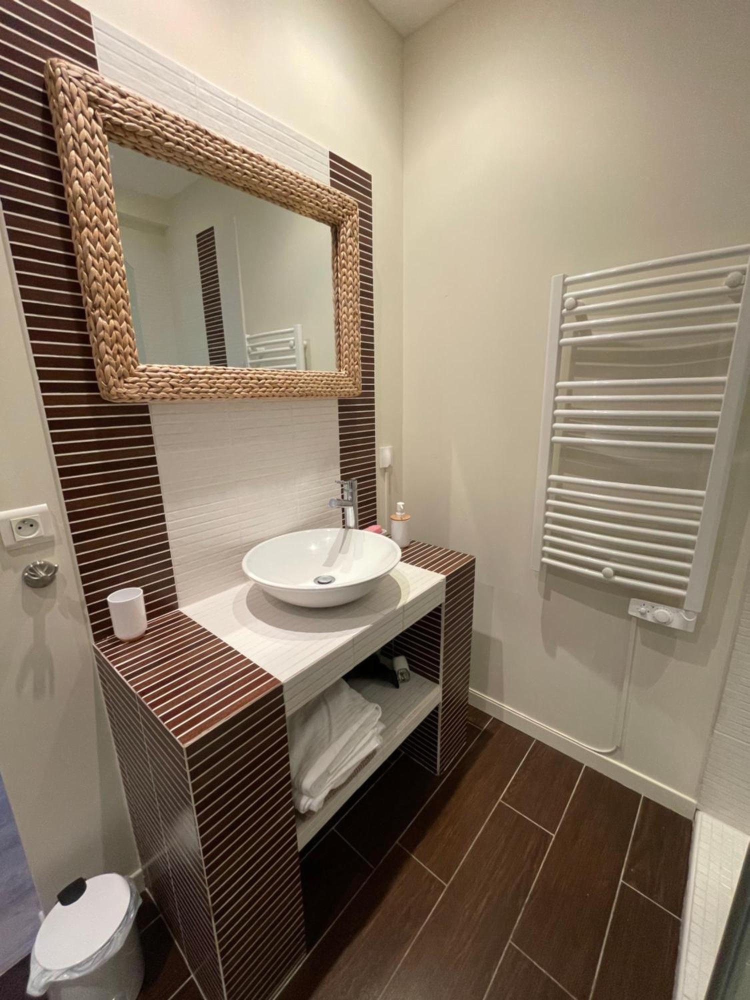 Loft De Charme En Centre-Ville Pau Luaran gambar